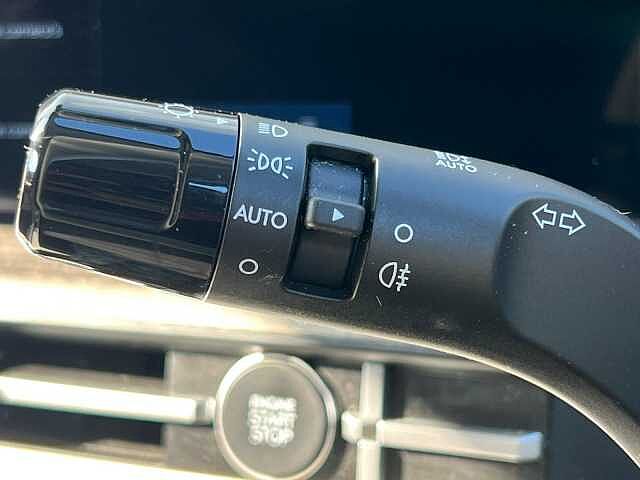 Hyundai Santa Fe 1.6 TGDi 239 Hybrid Ultimate 5dr Auto