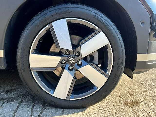 Hyundai Santa Fe 1.6 TGDi 239 Hybrid Ultimate 5dr Auto