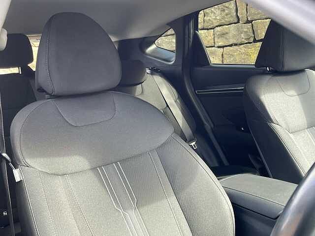 Hyundai Tucson 1.6 TGDi Hybrid 230 SE Connect 5dr 2WD Auto