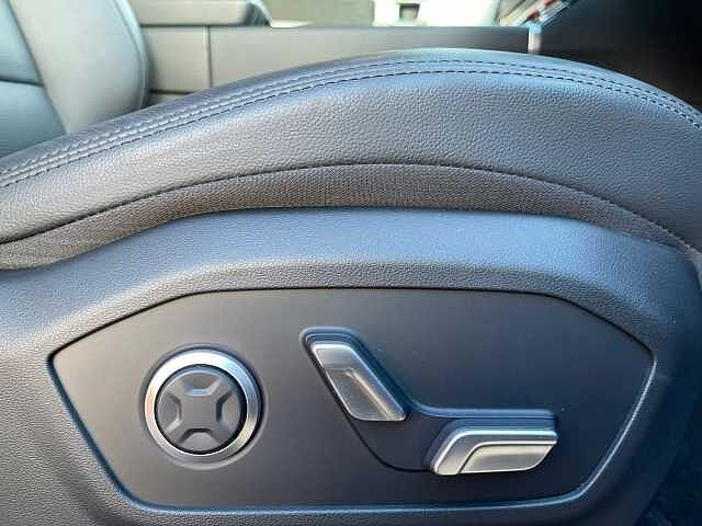 Hyundai Santa Fe 1.6 TGDi Hybrid Ultimate 5dr 4WD Auto
